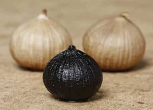 Fermented-Black-Garlic-Product